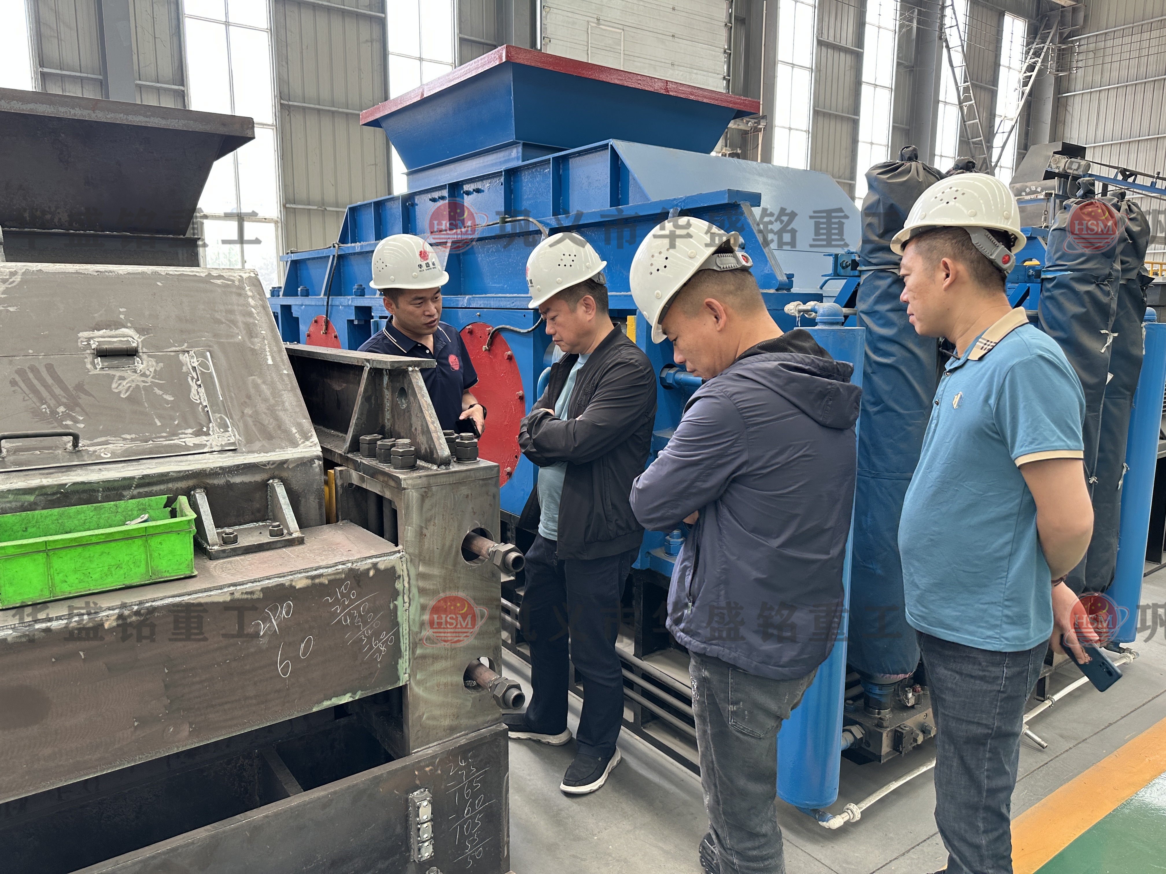 液壓對(duì)輥制砂機(jī)價(jià)格 液壓對(duì)輥制砂機(jī)價(jià)格